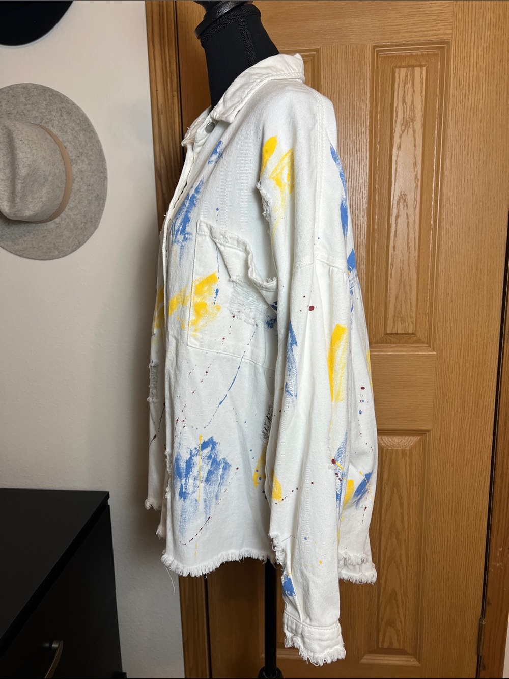 POL Distressed Button-Up Shacket - Picture 7 of 11
